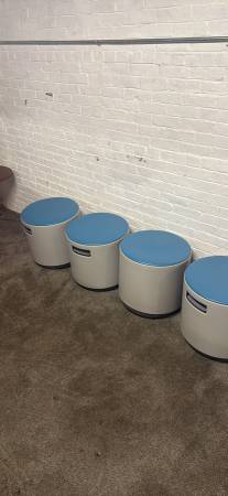 Steelcase Buoy Stool 1