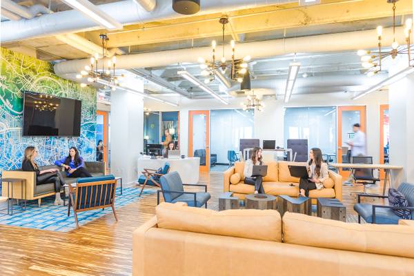 $329 Professional Dedicated Desk Spaces for Rent in Nashville! (Downtown)64148844040195121