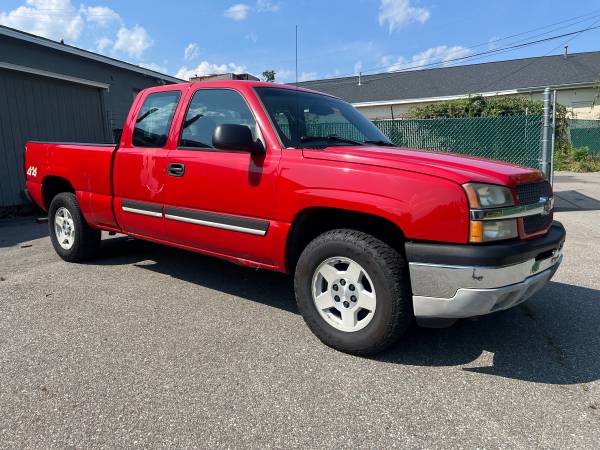 2005 Chevy Silverado 4x4, cabina extendida, funciona bien - $2.595 (límite de Mass / NH)63441268599427123