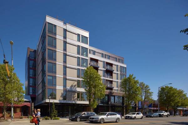 $2,050 / 1br - 597ft2 - Fitness Center, Rooftop Pet Pad, High End Finishes (West Seattle)64031309774337121