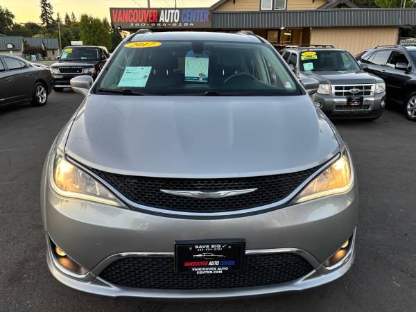 2017 Chrysler Pacifica//95K ONLY /beautiful van for a great price - $9,995 (CLEAN TITLE // AMAZING DEAL!!BEST PRICES IN TOWN GUARANTEED)63482159536259121