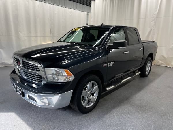 2016 RAM 1500 Big Horn - Main Photo
