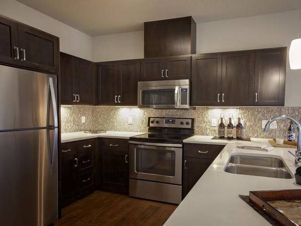 $2,697 / 2br - 1290ft2 - Personal storage available, Tour Today, Carports available (8945 SW Ash Meadows Circle, Wilsonville, OR 97070)63820848521987124