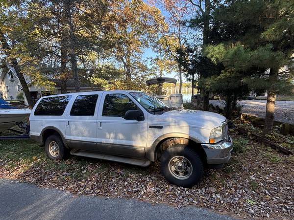 2002 Ford Excursion XLT Limited 1