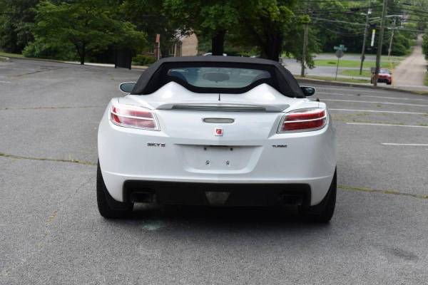 2008 Saturn SKY Red Line 2dr Convertible - $14,990 (+ Alpha Motors TN)63625152178947124