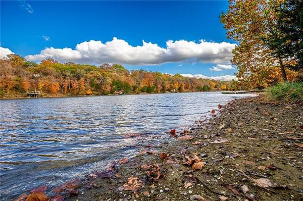 $75,000 62 Laguna Drive, Mound City, KS -Lakefront-Lake Chaparral (Mound City)