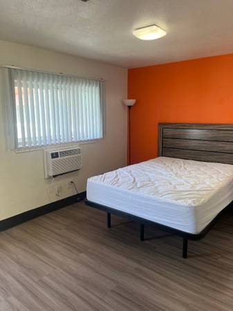 $274 Bañera de hidromasaje, Servicios postales, Calefacción incluida63906677830147121