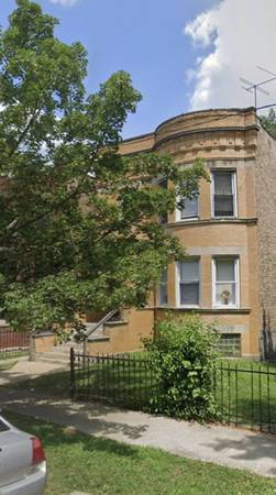 Stately & Large Auburn Gresham Four Bdrm 2nd Flr { $500 Move-In Fee } 1