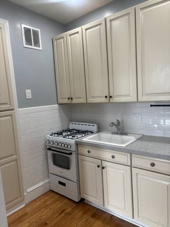 $1,650 / 3br - 1000ft2 - Attractive / Affordable 2-bedroom w/ Office (Bolton Hill)63694519139457120