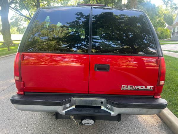 1999 Chevrolet Tahoe LT 4X4 Pocas Millas - $19,500 (Champaign illinois)63622151109891123