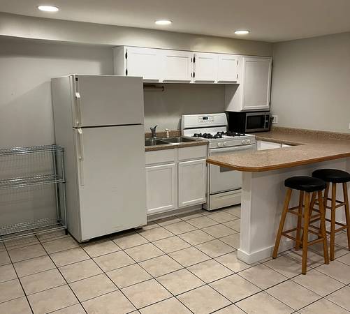 $800 / 1br - Apartamento asequible de un dormitorio (Chicago)63918533273858121