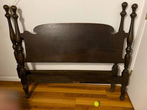 Antique  Four post bedframe (early 1900s)with hybrid foam mattress set 1