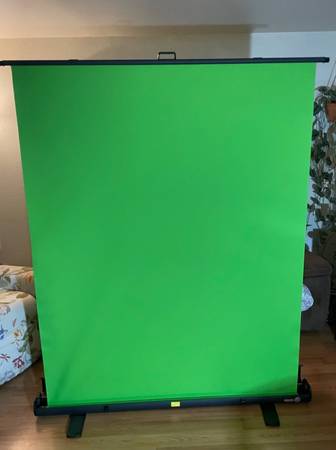 Green Screen Background Collapsible in Hard carry Case-Like New 1