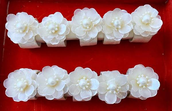 Native Hawaiian Windowpane Oysters Shell Napkin Holder Rings. 1