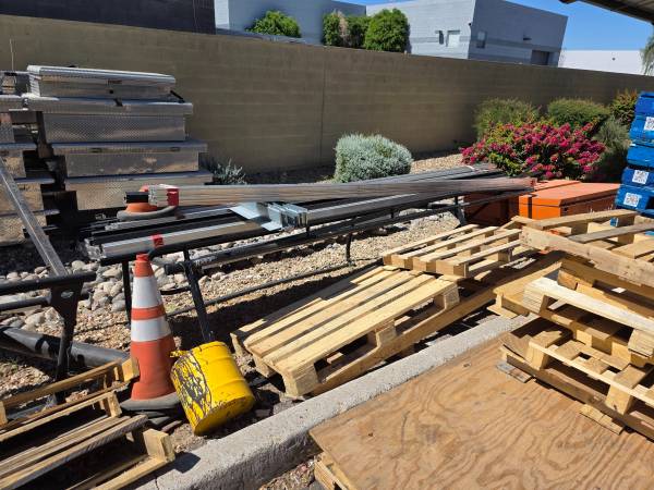 ladder racks / full size trucks 1