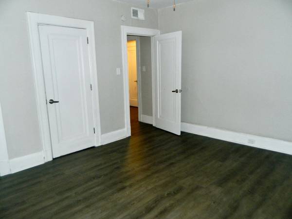 $1,275 / 1br - 650ft2 - Situated in !, Vinyl Plank Hardwood Flooring, 1BD 1BA63664544360067121