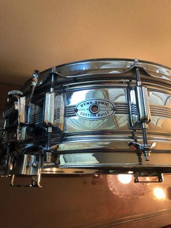 Rogers 5x14 Dyna-Sonic Custom Built Snare drum serial no. 22588 1