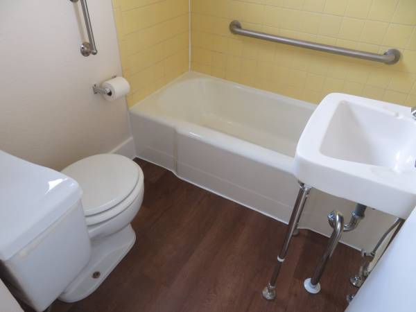 $875 / 2br - 950ft2 - Lyndora/Highfield Area - 2 Bedroom Apartment (Lyndora)64013204793218124