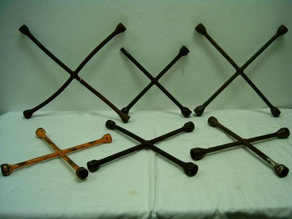 VARIOUS 4 WAY TIRE IRONS 1