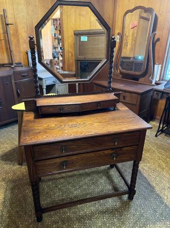 Solid Top Oak Dresser 1