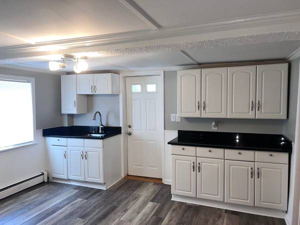 Section 8 Welcome - Deleaded 3 Bed centrally located in Peabody 1