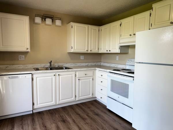 $1,535 / 2br - 840ft2 - 🔥2 Bedroom, 2 weeks free rent & free parking! (Gateway)63977278522627121