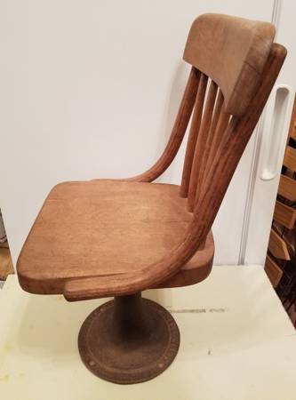 Unique Antique School Desk & Chair - $180 (Lula)63436961809281124