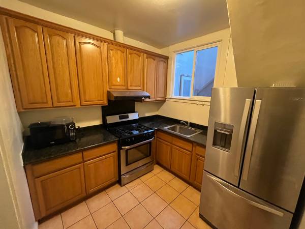 Charming & spacious 2Bd/bath.Corner of Shattuck & Dwight 1