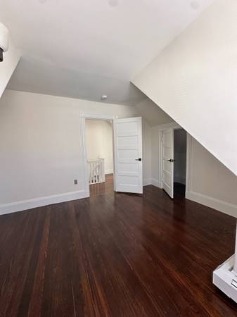 $4,000 / 4br - 1750ft2 - 4 BED 1.5 BATH 2 LEVELS (Winthrop)63931251348099124