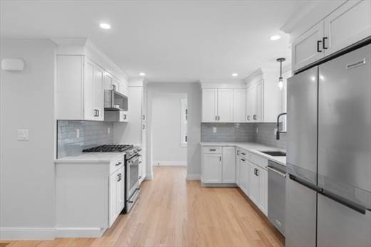 $4,575 / 4br - Woburn 4 Bed/3 Bath Luxury Townhouse | Near Woburn Center63699256447363120