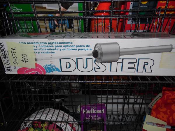 Garden Insecticide Sprayer/Duster --New in Box-Half Price-- 1