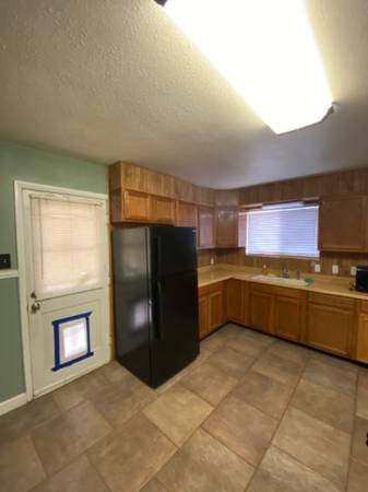 $1700.00 / 3br - 1800ft2 - 4501 Conley63622616412675124