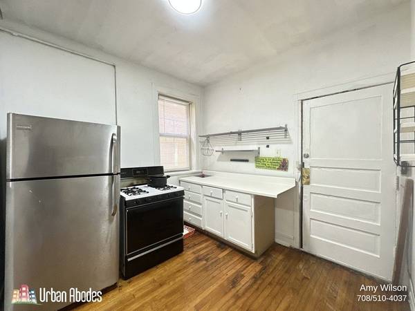 $2,182 / 3br - 1100ft2 - Appealing 3 Bedroom, 1 Bath in Palmer Square, Available: Now (Palmer Square)63918294985218121