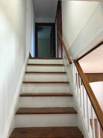 $1,200 / 2br - 2 Br Half-house (Auburn)63982838253058122