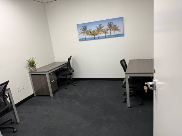 ⚡Don’t Miss Out! Premium Office – Special Offer!⚡ 1