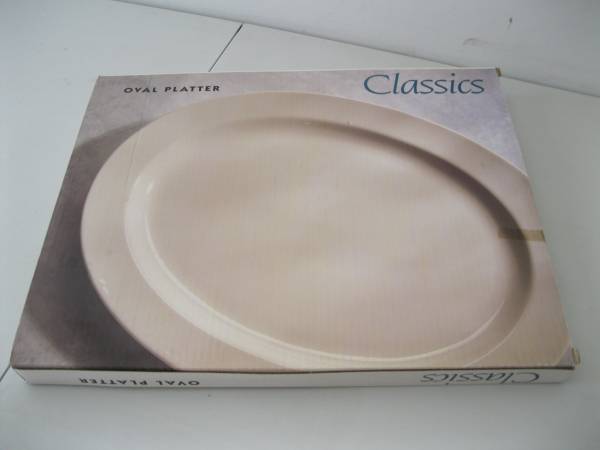 18"x14" Oval Serving Platter White Signature Housewares Classics 1