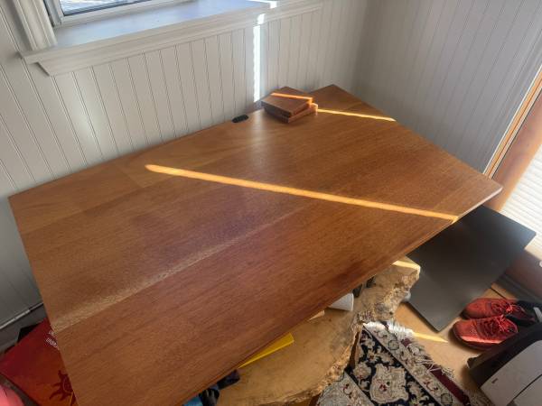 Motorized Standing desk with Custom Mahogany Solid Wood 1