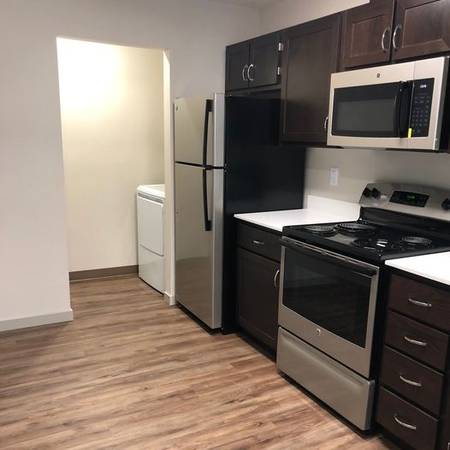 $1,700 / 2 habs - 910 pies² - 😍 ¡Unidad en el último piso con techos abovedados! 😍 (Beaverton)63831250674307121