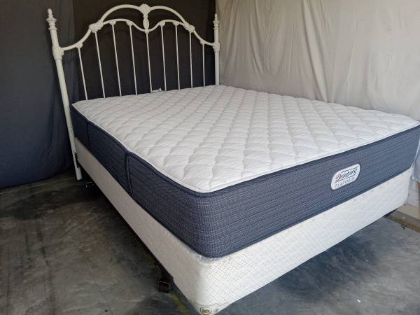 Queen Bed Cama Queen 1