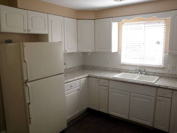 $2,650 / 4br - 1119ft2 - Charming 4-Bedroom Home in Quiet Englewood Neighborhood (Englewood)63973503573763122