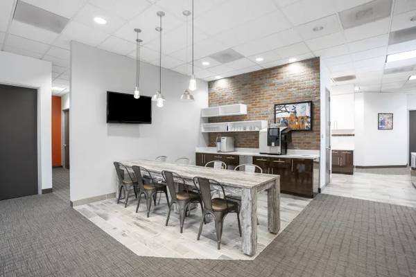 $3,989 Problem? Solution: Get a Regus Office! 🤗 (mountain view)63682832481411122
