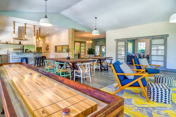$1,938 / 2br - 1075ft2 - EV Charging Stations, Pet Park, Playground (11103 SW Davies Rd, Beaverton, OR)63956786747395121