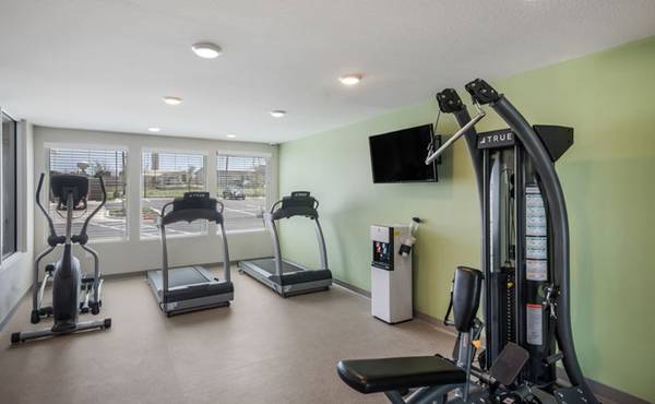 $1,250 / 1br - Explore Our Affordable Monthly Rates - No Lease, No Deposit Required! (1201 Louis Henna Blvd, Round Rock, TX)64046033317890123