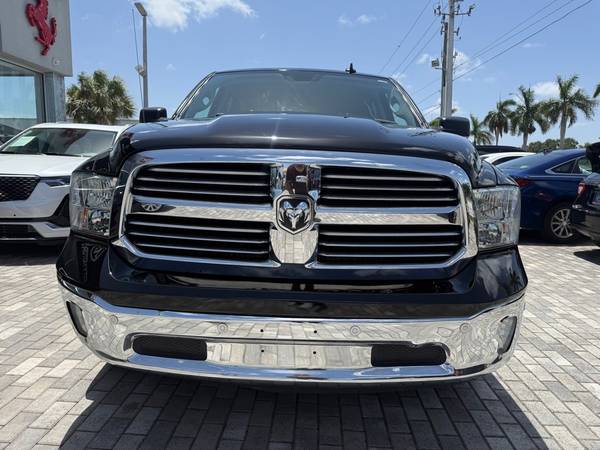 2018 RAM 1500 4x4 4WD camioneta Dodge BIG HORN - $16,777 (City Motor Miami LLC)63489664899715121
