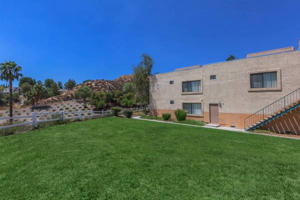 $2,399 / 2br - 836ft2 - Moderate Income 2/BD 2/BA, In Canyon Country, Playground (Santa Clarita)63953075385219123