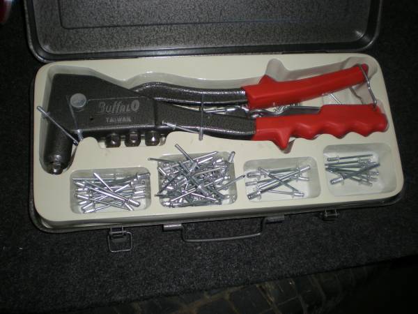 Pop Rivet Tool 1
