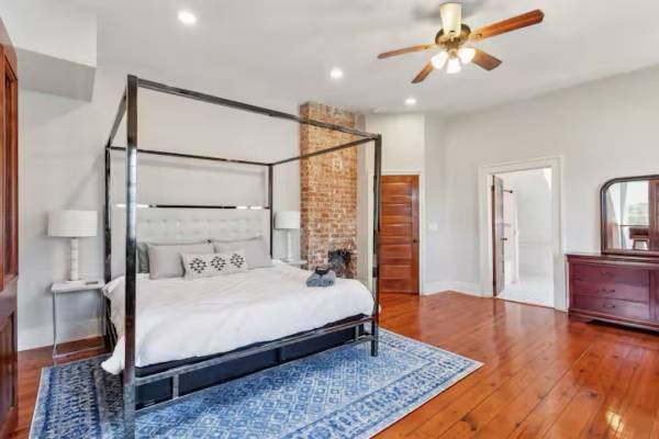 $200 / 4br - The Creole Complex B&B - vista desde tu balcón / Grupos / Solteros (Nueva Orleans - Barrio Francés)63792119338881123