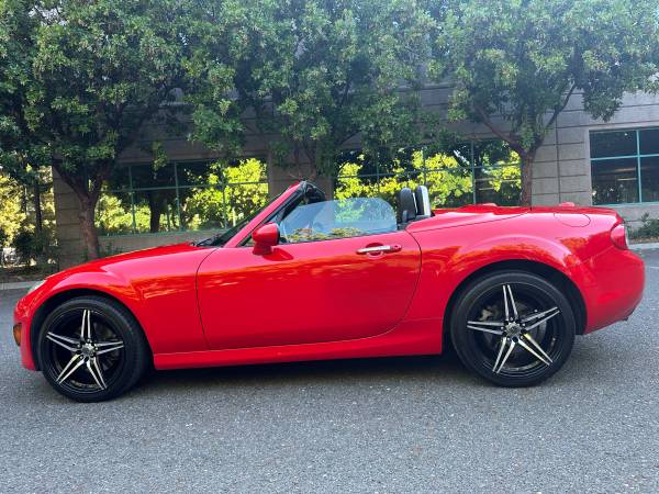 2010 Mazda MX-5 Miata Grand Touring 2dr Convertible 6A Power Hard Top - $9,99563623991875969123