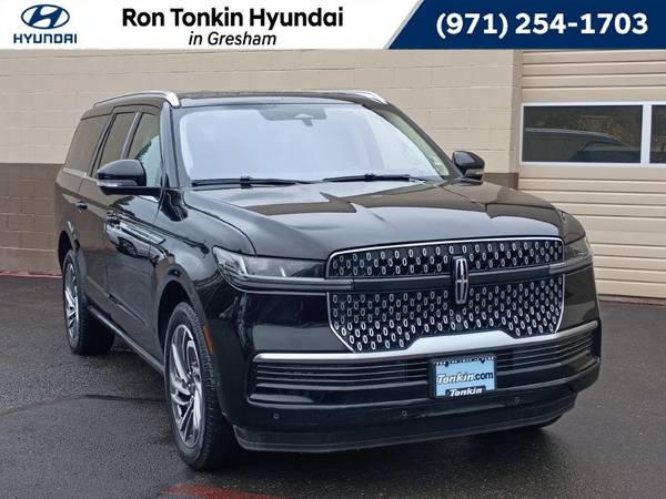 2025 Lincoln Navigator L 4x4 4WD Reserve SUV 1