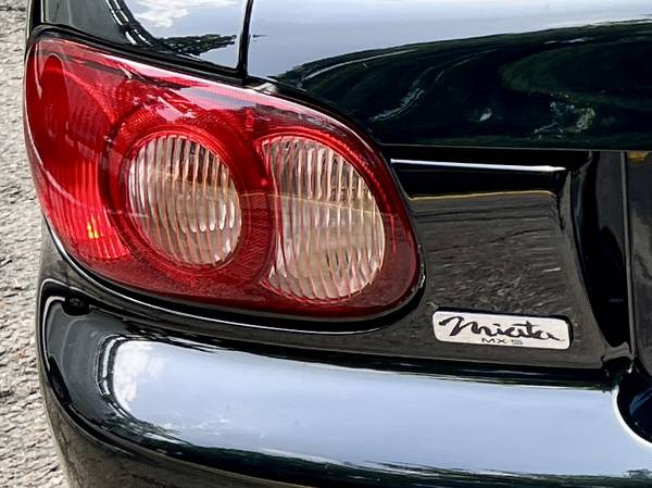 🏁 2001 Mazda Miata MX-5 – Manual, Hardtop, Convertible – 96k Millas - $10,000 (Alexandria)63616460520833124